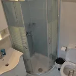 Av *
